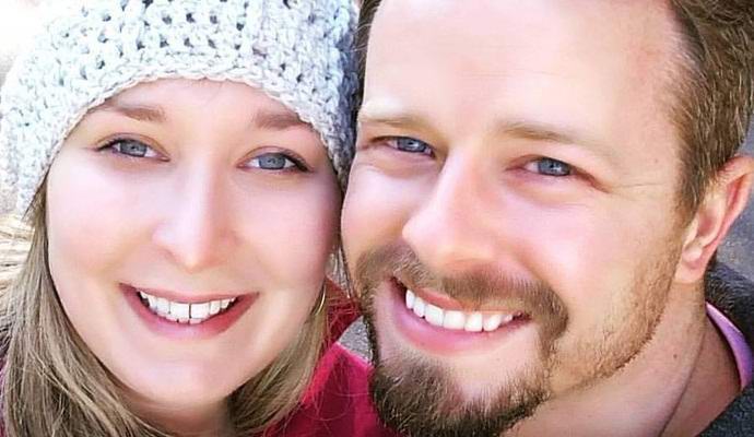 An American couple bought a bookcase with the ghost of an old woman