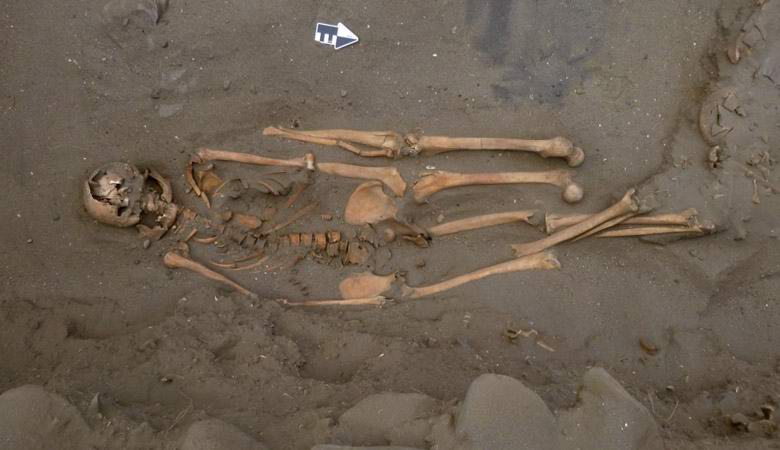 Archaeologists have found in Peru human remains with additional limbs