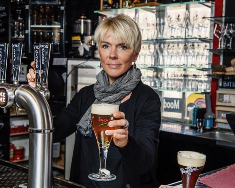 The Belgian bar Dulle Griet is very peculiarly struggling with the theft of beer glasses