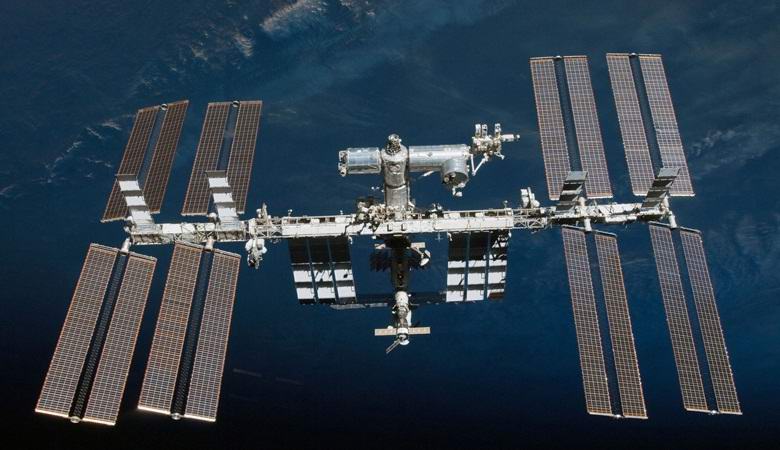 White anomalies hit the ISS camera