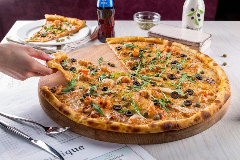 Free pizza from the restaurant for turning off your smartphone