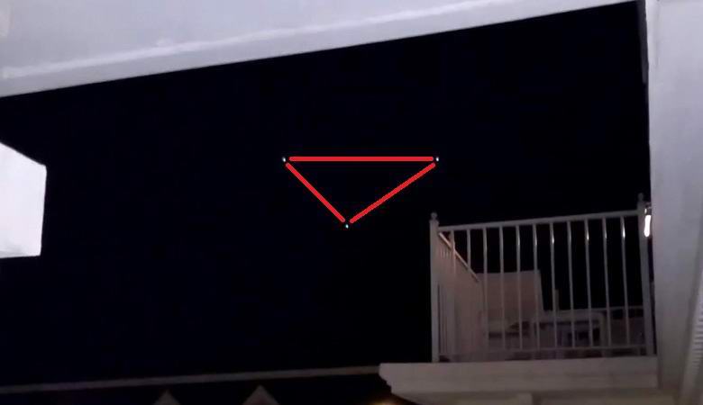 A large triangular UFO flew over New Jersey