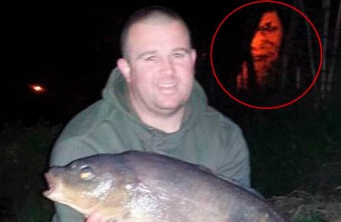 The British photographed a ghost at night fishing