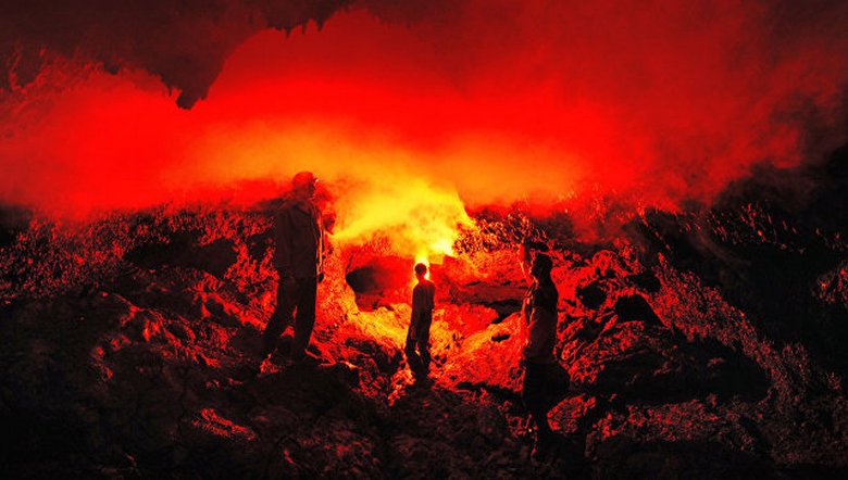 A giant bubble of magma rises to the surface of the United States