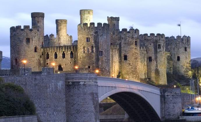 The voice of a ghostly girl recorded in a Welsh castle