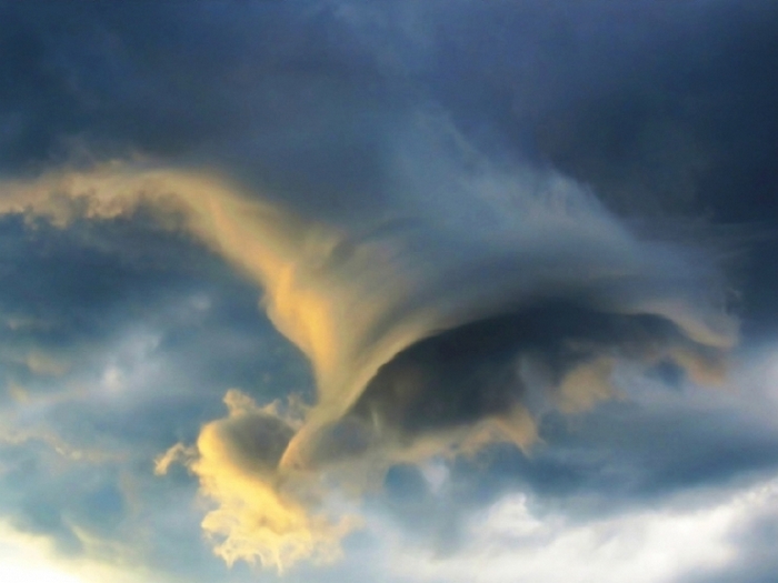 Terrible cloud scared the inhabitants of Rio de Janeiro