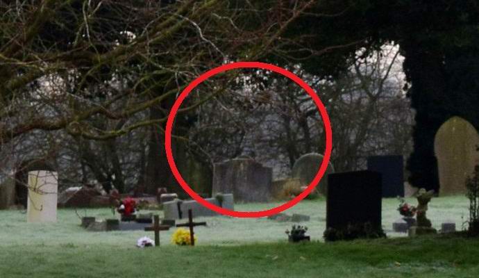 The Internet flew around a mysterious ghostly photo