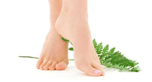 Why does the right heel itch 