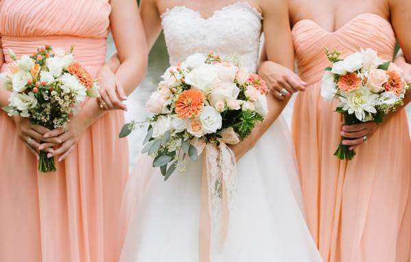 what is the dream of a friend in a wedding dress 