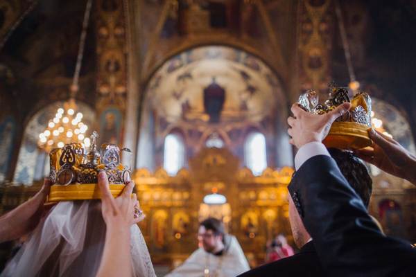 why is the wedding in the church dreaming 