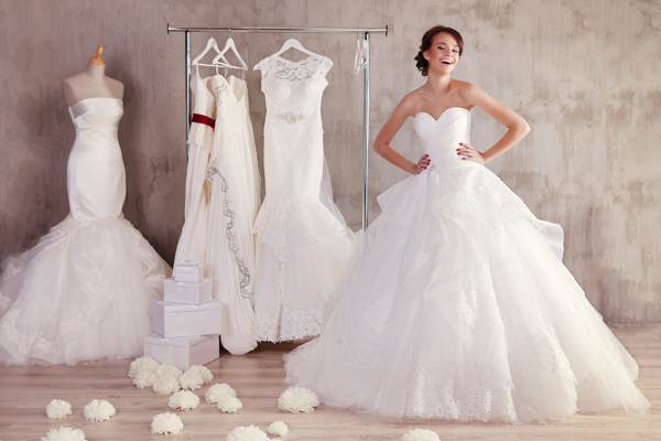 see yourself in a dream in a wedding dress 