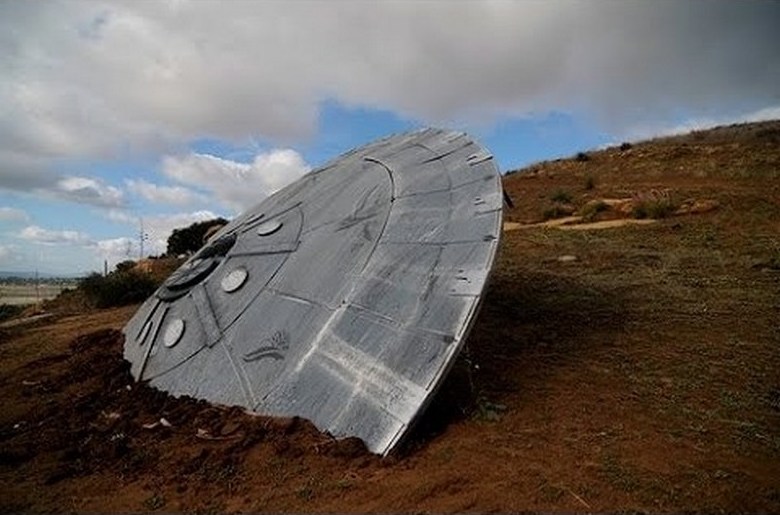 How in the Moscow Region they found a crypt with a UFO and an alien