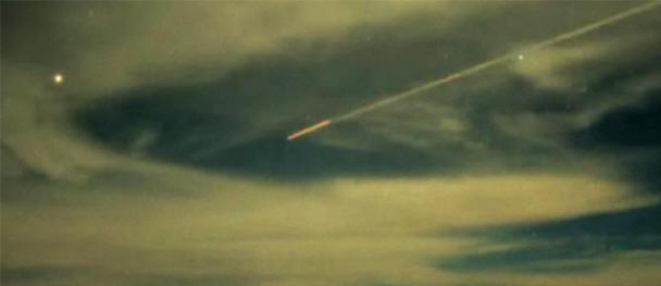 The camera recorded an elongated object over the Mauna Kea volcano.