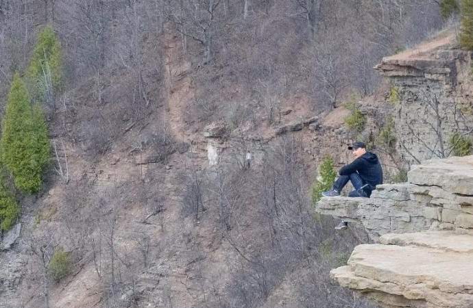 Canada photographed a ghost of a suicide on a rock