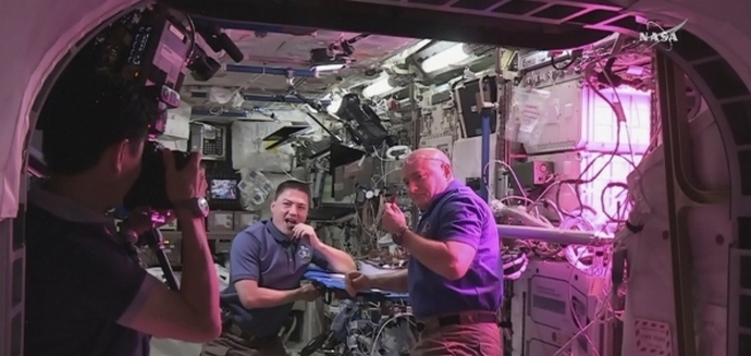 Feeding the astronauts plan feces