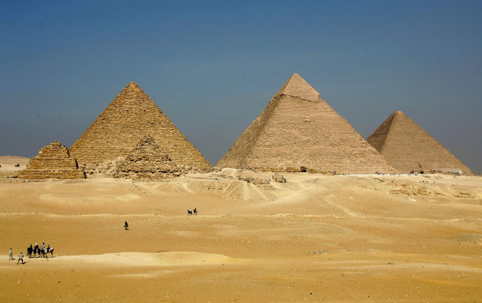 Who built the pyramids in Egypt