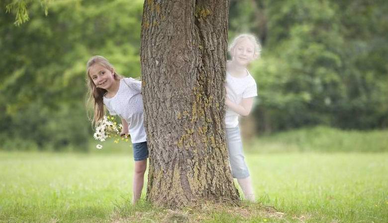 The little girl scared her parents with a description of her imaginary girlfriend.