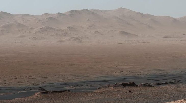 The Curiosity rover gave us the highest resolution panorama of Mars, and it's incredible 