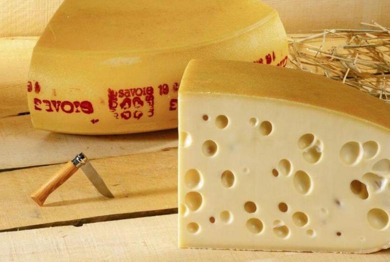 Music affects not only the mood and health of a person, but even the taste of cheese