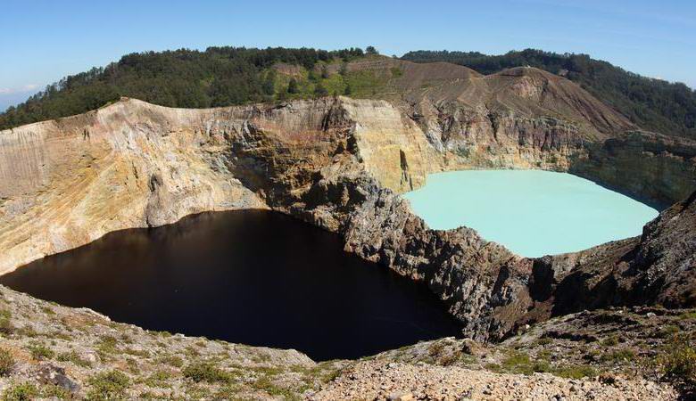 On the Indonesian island of Flores there are lakes that periodically change color.