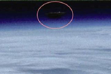 NASA published a photo of an alien ship in orbit around the Earth