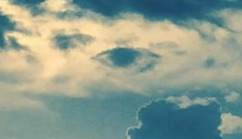 A huge eye photographed in the sky over the Netherlands