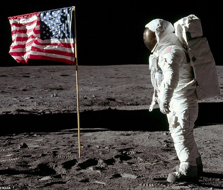 New evidence published of the presence of Americans on the moon.