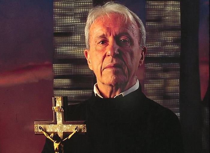 Why did the Catholic exorcist Malachi Martin die?