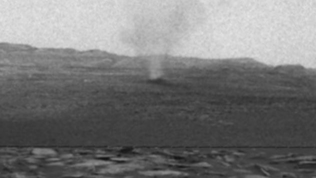 A dusty tornado on Mars.  Curiosity filmed incredible video 