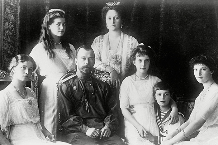 Why did the Bolsheviks not execute the royal family