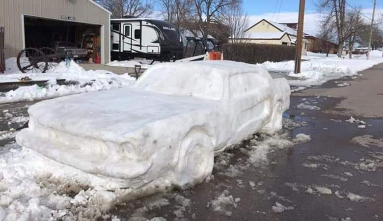 The policeman almost wrote out a fine to a snow car