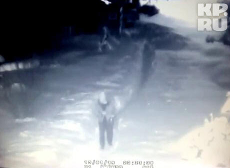 The beginning of the recording is a ghost, so far, no, a man is walking along the path