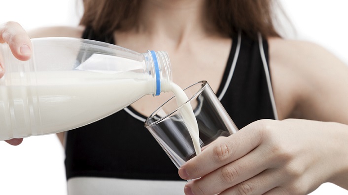The process of weight loss can be accelerated by half if you drink milk