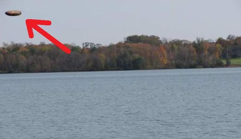 The fisherman photographed a UFO-like shell