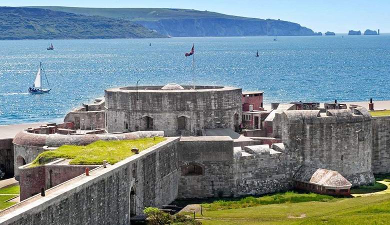 The expert captured the devilry in the English fort