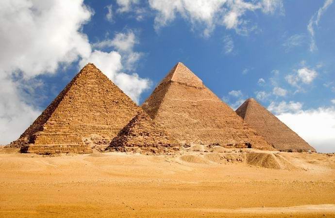 Among the Great Pyramids of Giza was a unique fourth