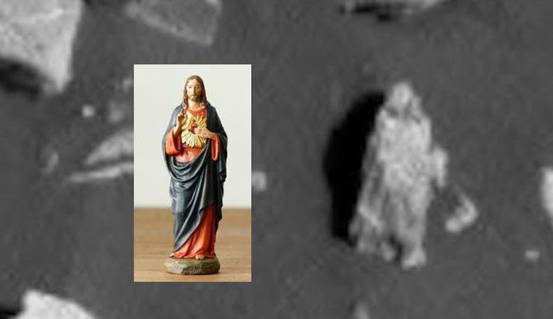 Figurine of Jesus Christ found on Mars