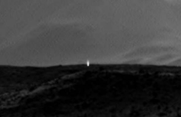 The pillar of light at night on Mars