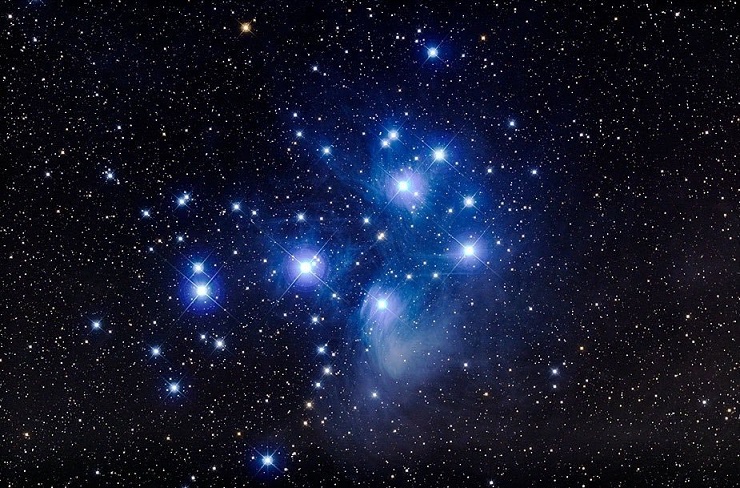 The light of a star illuminated a nebula approaching it with great speed.