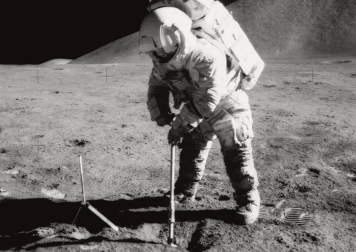 NASA scientists opened a capsule with samples of lunar soil, delivered in 1972