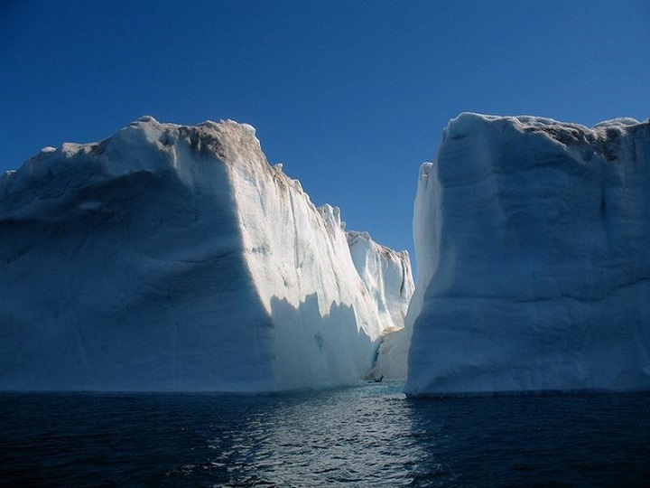 Scientists are concerned about the appearance of huge waterfalls in Greenland