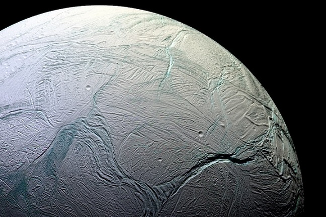 Scientists have discovered how huge bands appeared on Saturn’s satellite Enceladus.