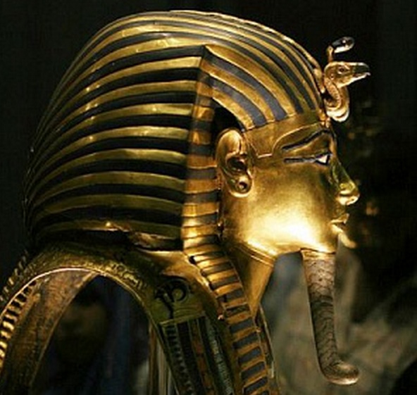 Tutankhamun's unique mask ... smashed