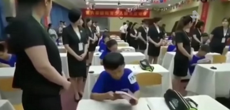 In China, schoolchildren are taught to read 100 thousand words for $ 2 per minute.