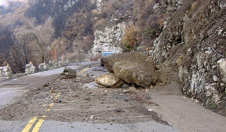 In Crimea, landslides on mountain roads are a common thing