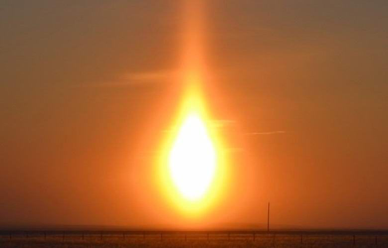 In North America, many strange heavenly phenomena were captured.