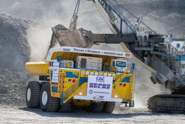 In Siberia they tested the largest dump truck in the world 75710, cars, belaz, tests