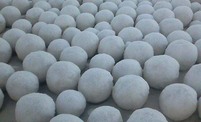 Inexplicable snowballs formed in Siberia