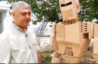 In Zaporozhye a man made a robot and plans it