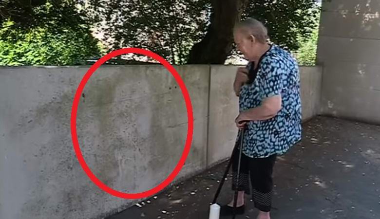 Believers discovered the face of Christ on the wall in France